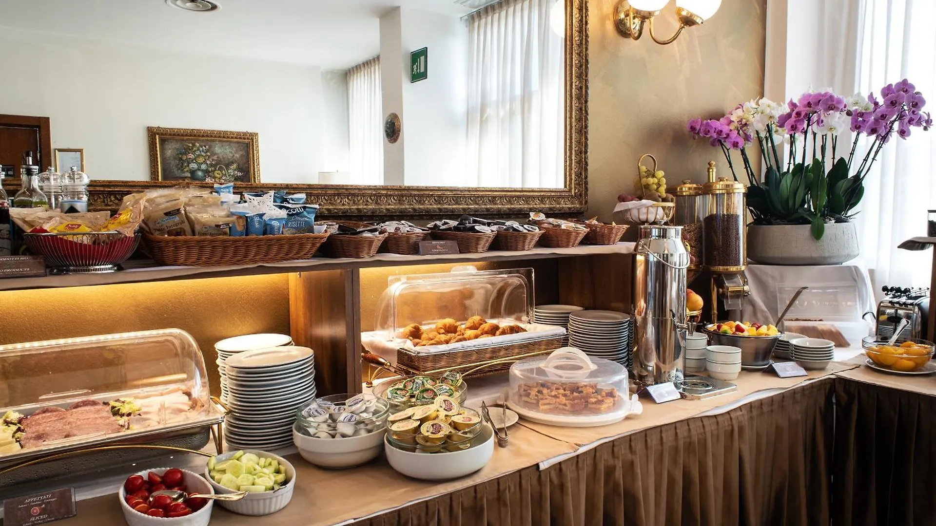 Hotel Alga Mailand 3*,  Italien