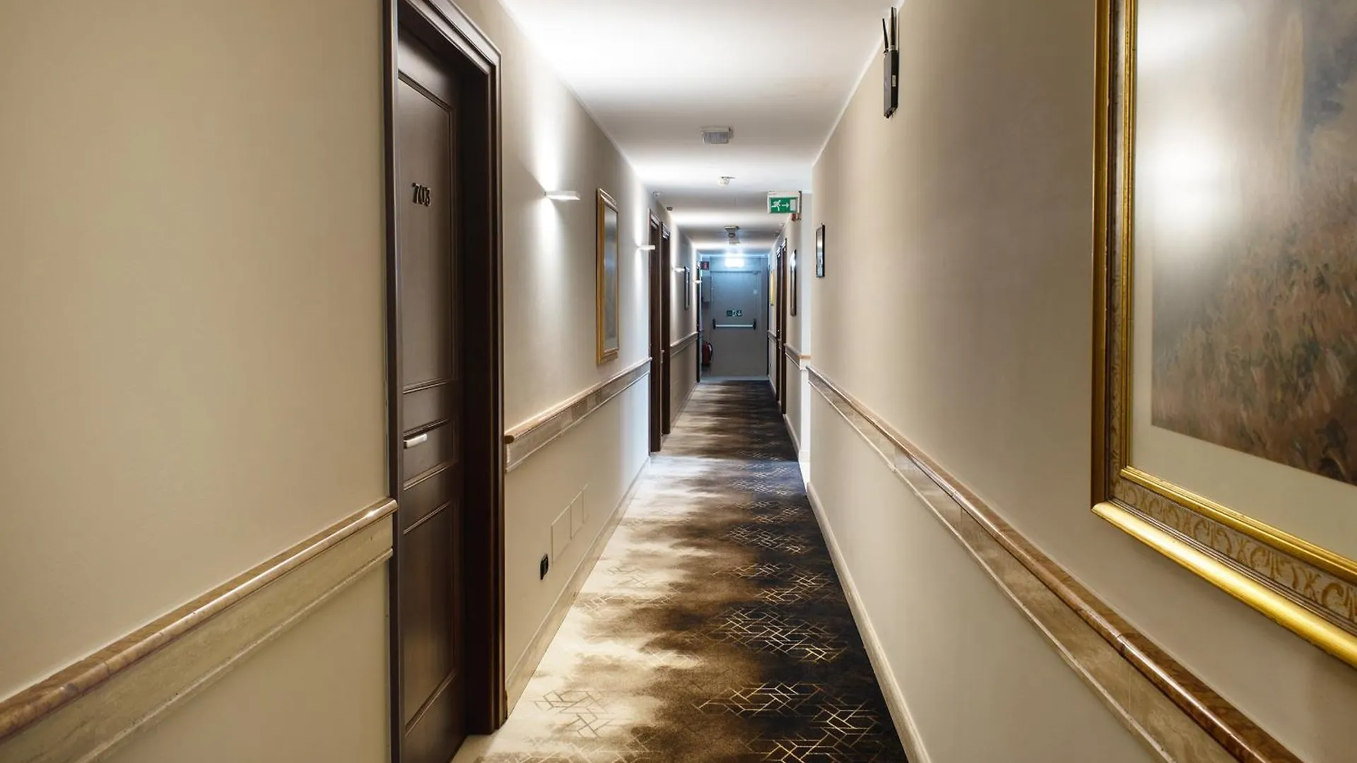 Hotel Alga Mailand 3*,