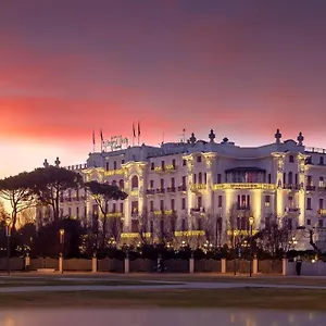 ***** Hotel Grand Italien